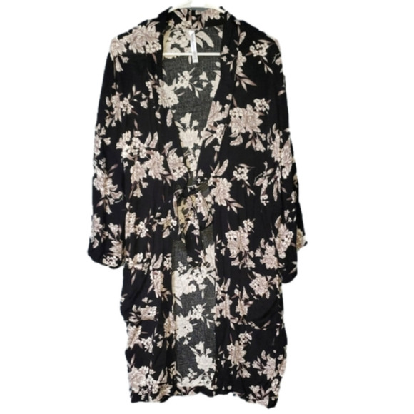 Black & White Floral Robe Spiritual Gangster OSFM - Picture 1 of 7
